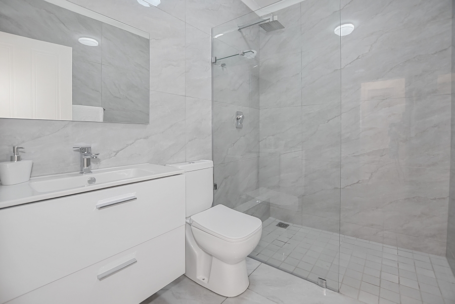 To Let 2 Bedroom Property for Rent in Big Bay Western Cape